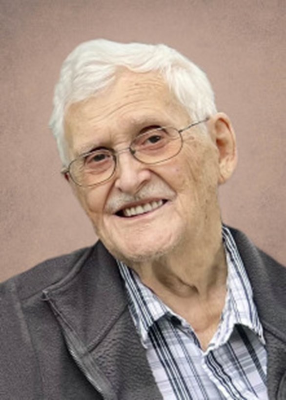 M. Maurice Maltais